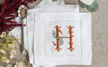 The Finishing Touch: Embroidered Napkins for Elegant Cocktail Parties