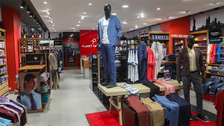 What types of clothing do you offer at Good Zone Fashion?